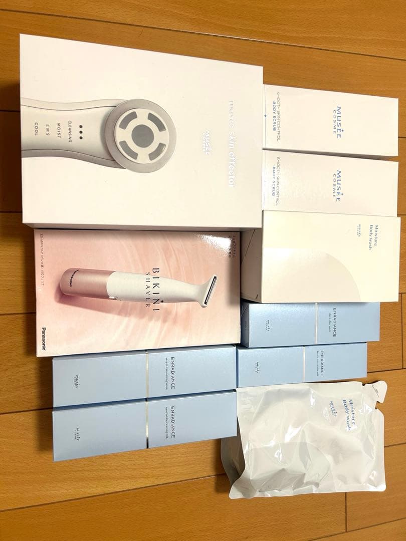 Panasonic ビキニ・シェーバーと化粧品セット