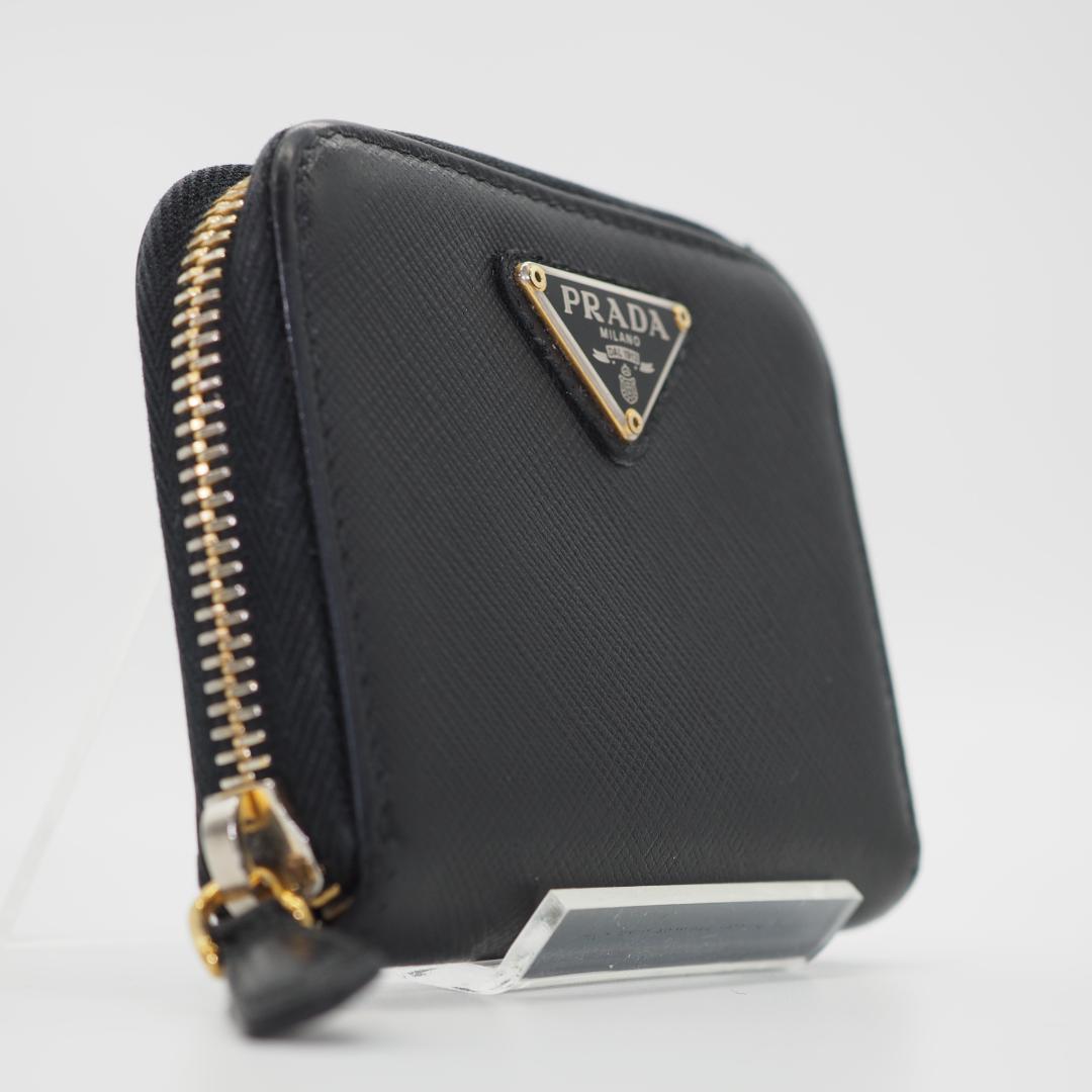 PRADA プラダ ケース サフィアーノ 三角プレート 黒