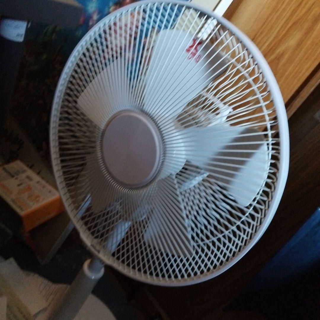 ホワイトスタンドファン 6枚羽根
