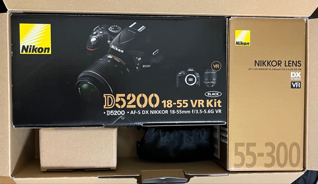 Nikon D5200 ダブルズームキット(18-55VR+55-300VR)