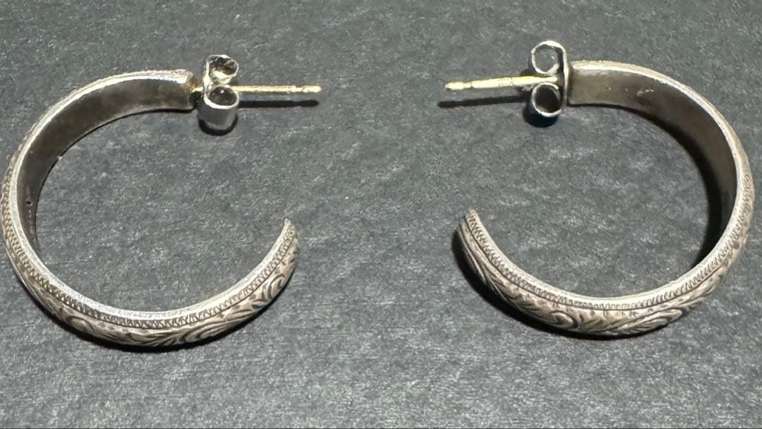 アクセサリー Antidote silver950 ENGRAVED HOOP ERRAING