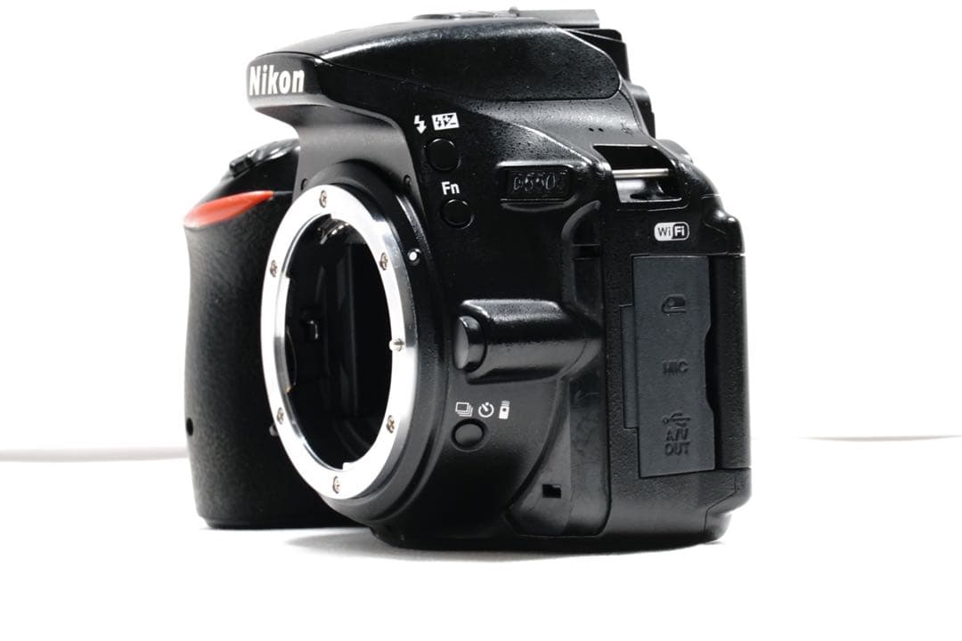 美品 タッチパネル撮影 Wi-Fi対応 Nikon D5500 スマホ転送