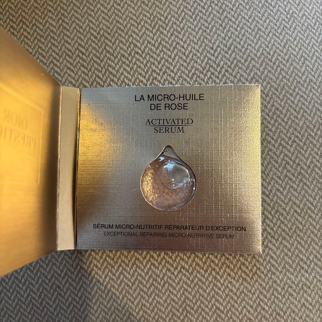 ディオールプレステージホワイトルプロテクターUVルミエールBB 00