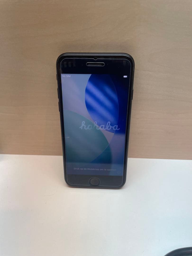 iPhone SE 第2世代　64GB ブラックSE2 バッテリー100%