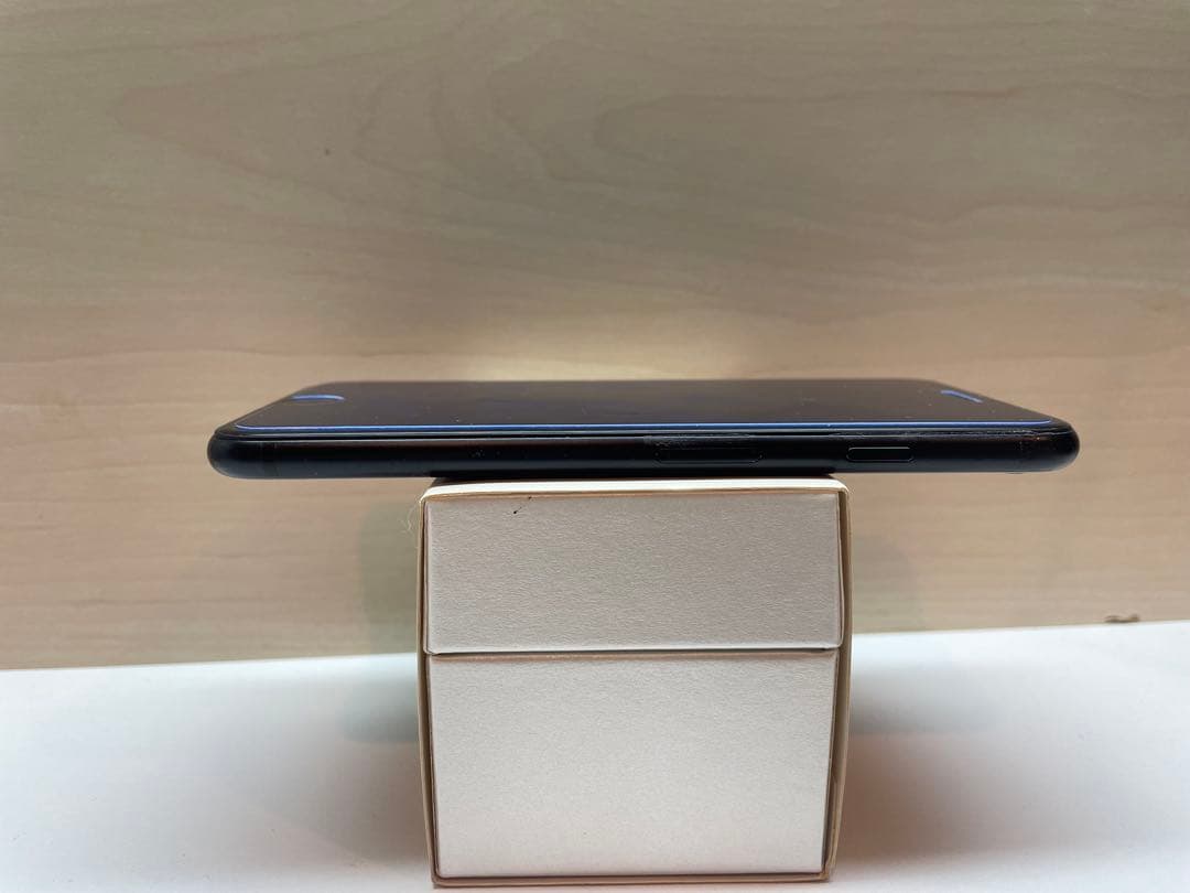 iPhone SE 第2世代　64GB ブラックSE2 バッテリー100%