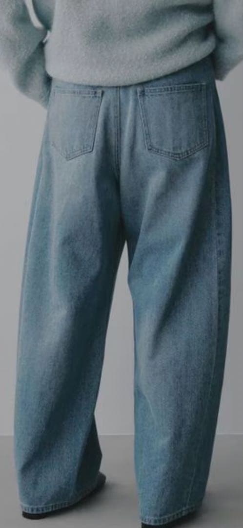 コクーンデニムパンツ