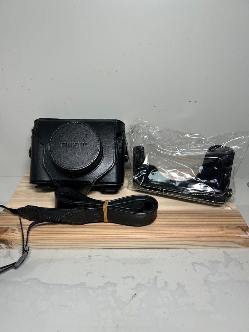 【S/H様】FUJIFILM X10 デジタルカメラ 【良品・付属品多数】