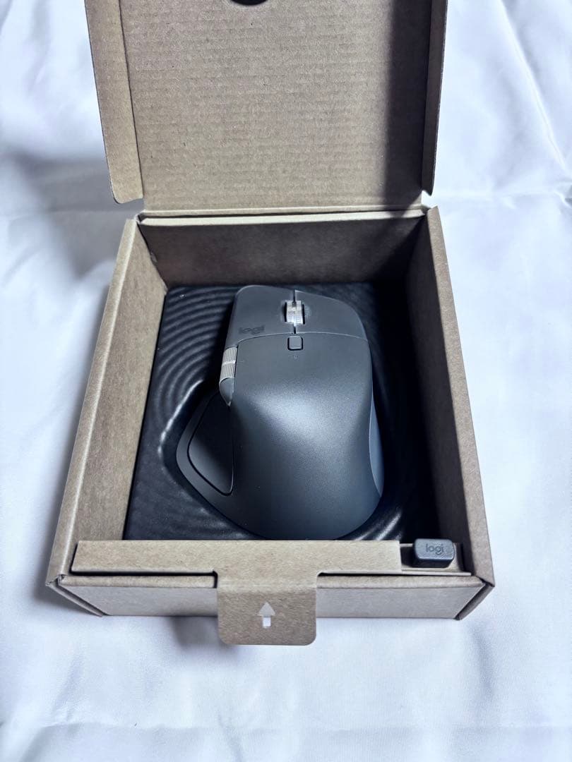 logicool MX MASTER 4/キャリーケース付き