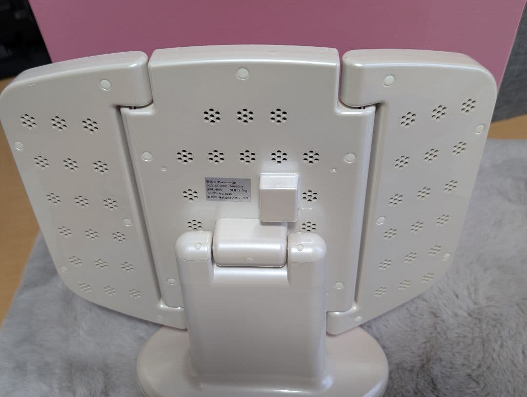 【匿名配送】【美品】美顔ライト