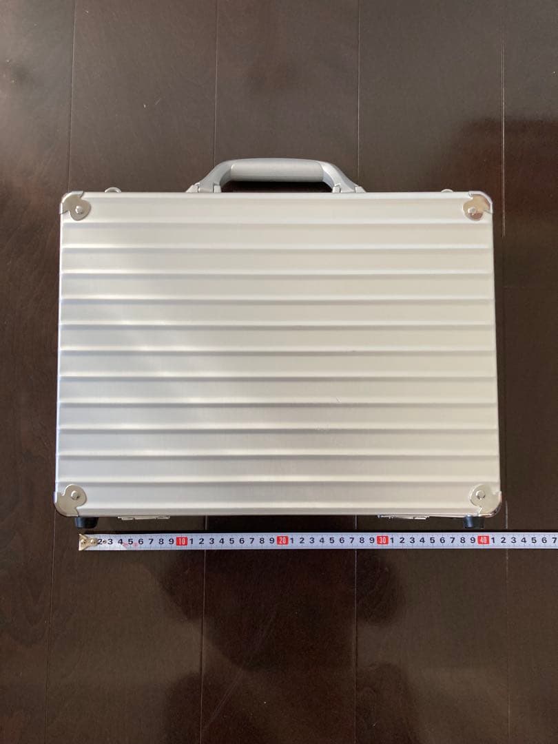 リモワ RIMOWA アタッシュケース アルミ製　鍵・ギャランティーカード付き