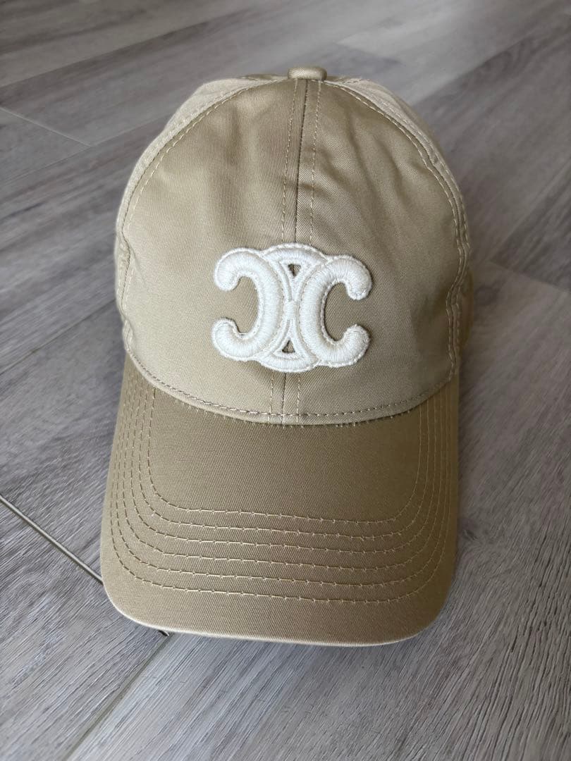 セリーヌ ベージュ トリオンフ 刺繍ロゴ ベースボールキャップ