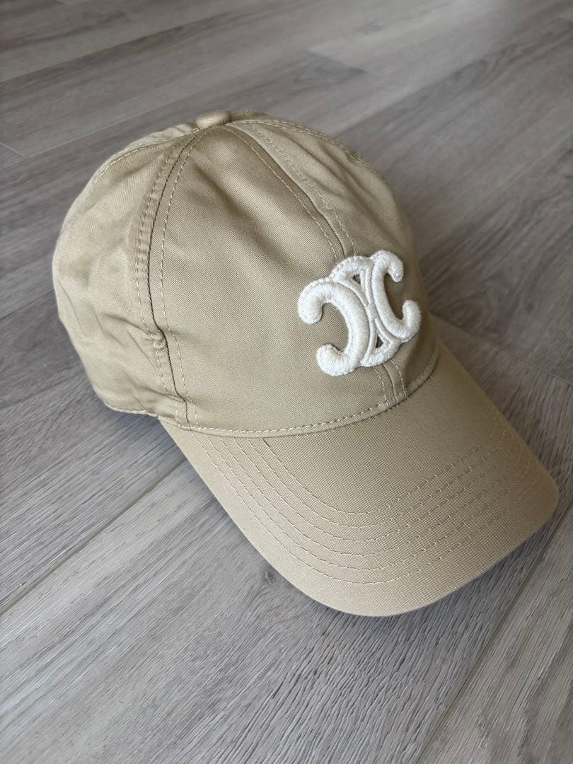 セリーヌ ベージュ トリオンフ 刺繍ロゴ ベースボールキャップ