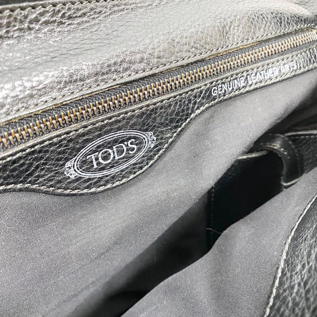 TOD’S トッズ　ショルダー　メッセンジャー　バッグ　A4 シボ革　ブラック