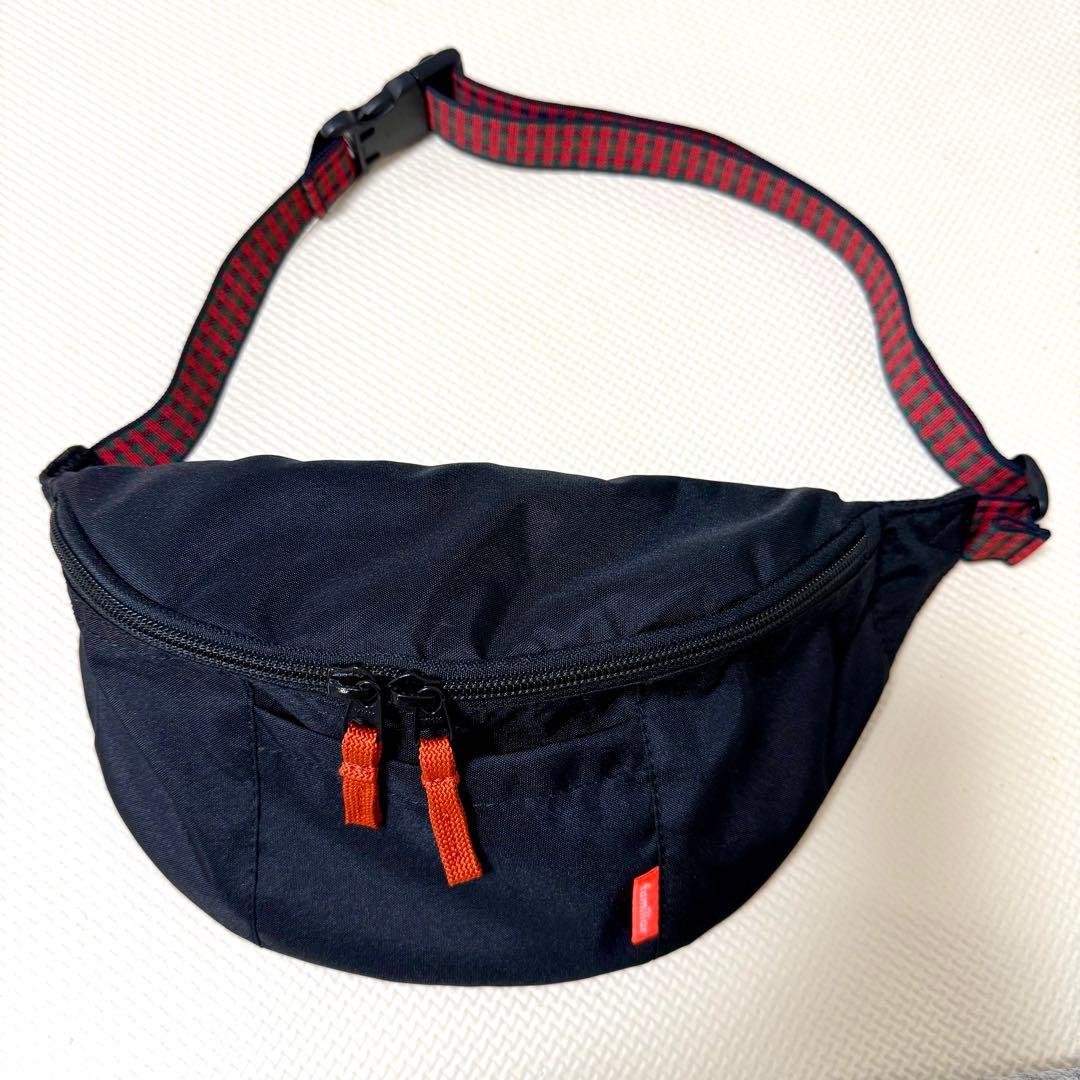 【完売品】ファミリア familiar ボディバッグ 赤系 レア