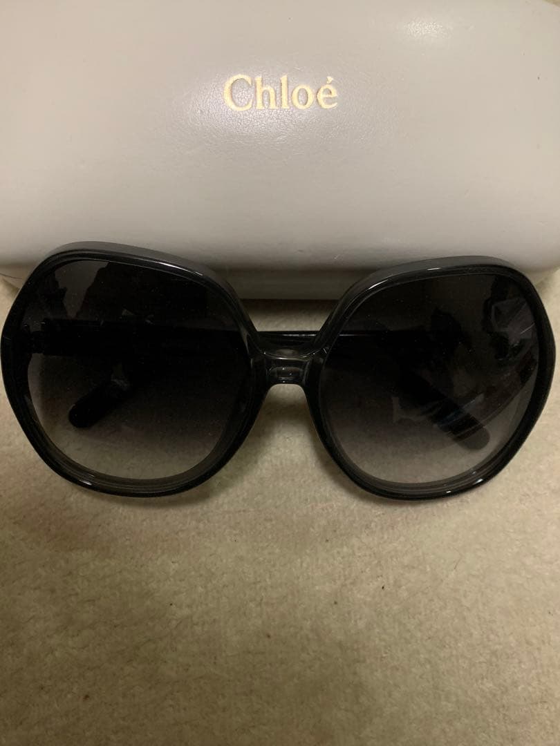 Chloé ブラック サングラス 117。新品未使用。