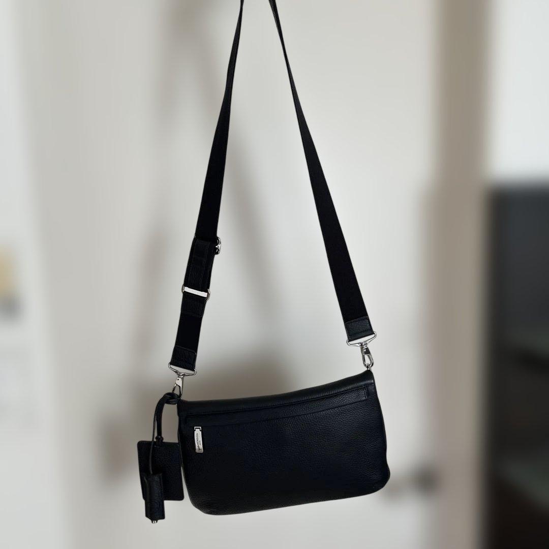 PELLE MORBIDA ペッレ モルビダ　ショルダーバッグ