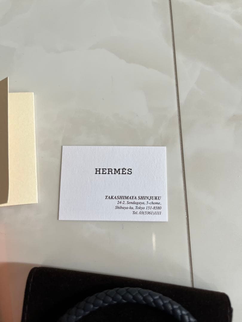HERMES ブラックレザーブレスレット《ジャンボH》