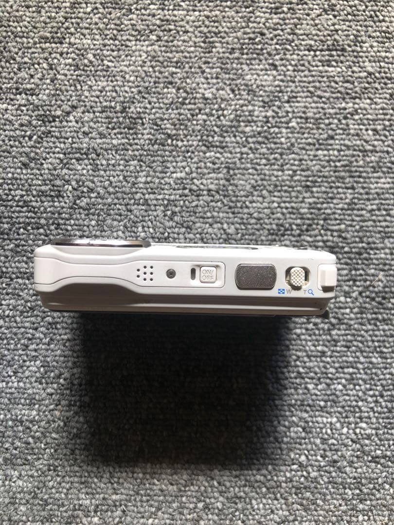 Olympus Tough 防水デジタルカメラ1個XYZ057