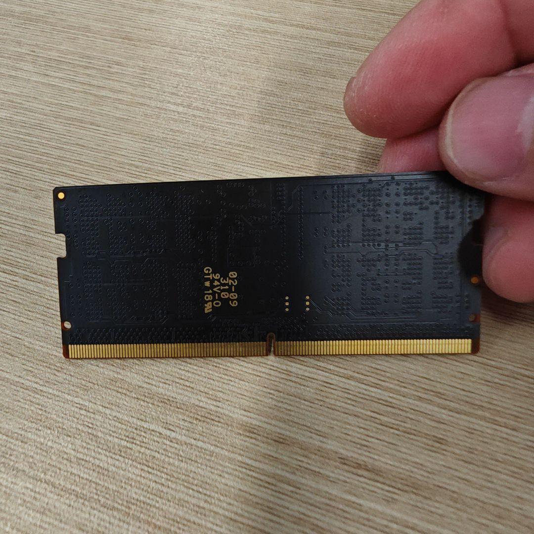 Crucial 16GB DDR5-5600 SODIMM メモリー