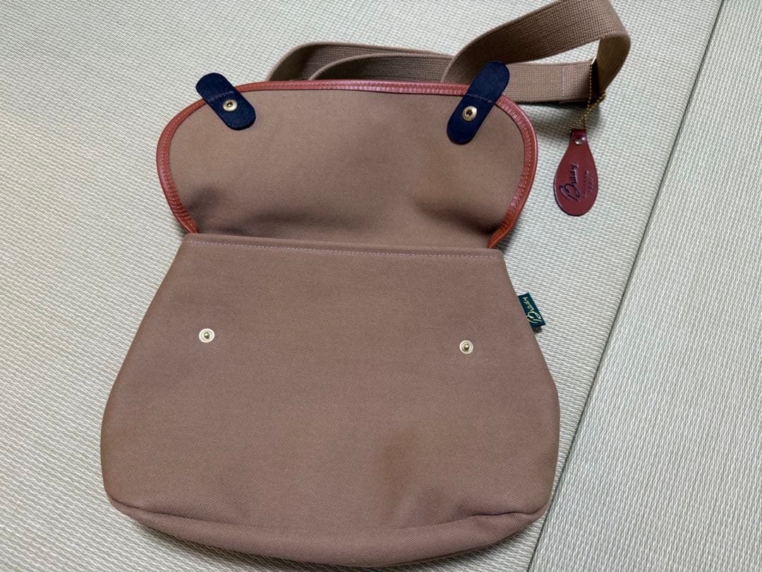 Brady ブレディ AVON ショルダーバッグ エイボン