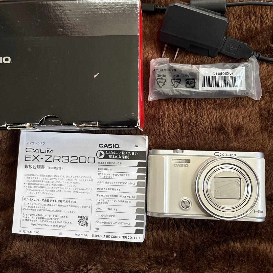 コンデジ CASIO EXILIM EX-ZR3200WE 自撮り可 スマホ転送