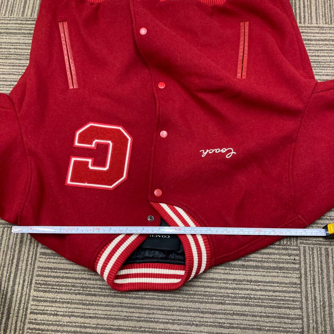 【COACH】パッチ付きウールバーシティジャケット