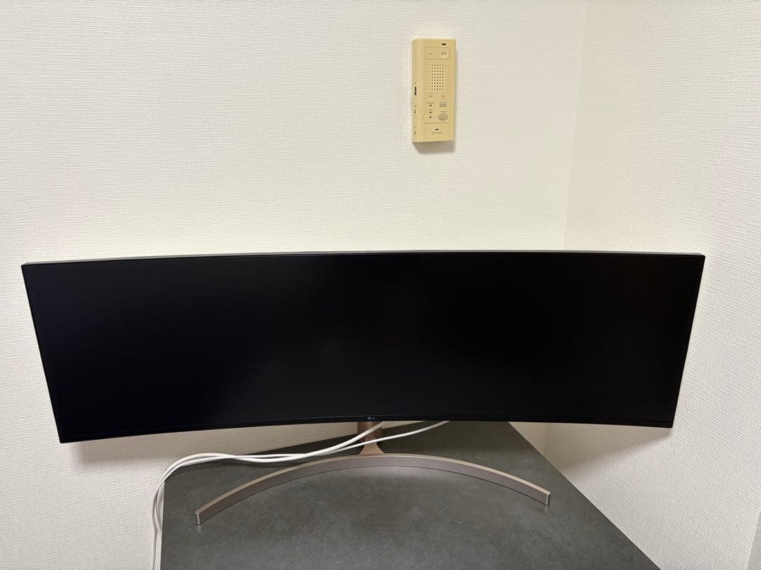 LG製 ウルトラワイドモニター49インチ　曲面ディスプレイ