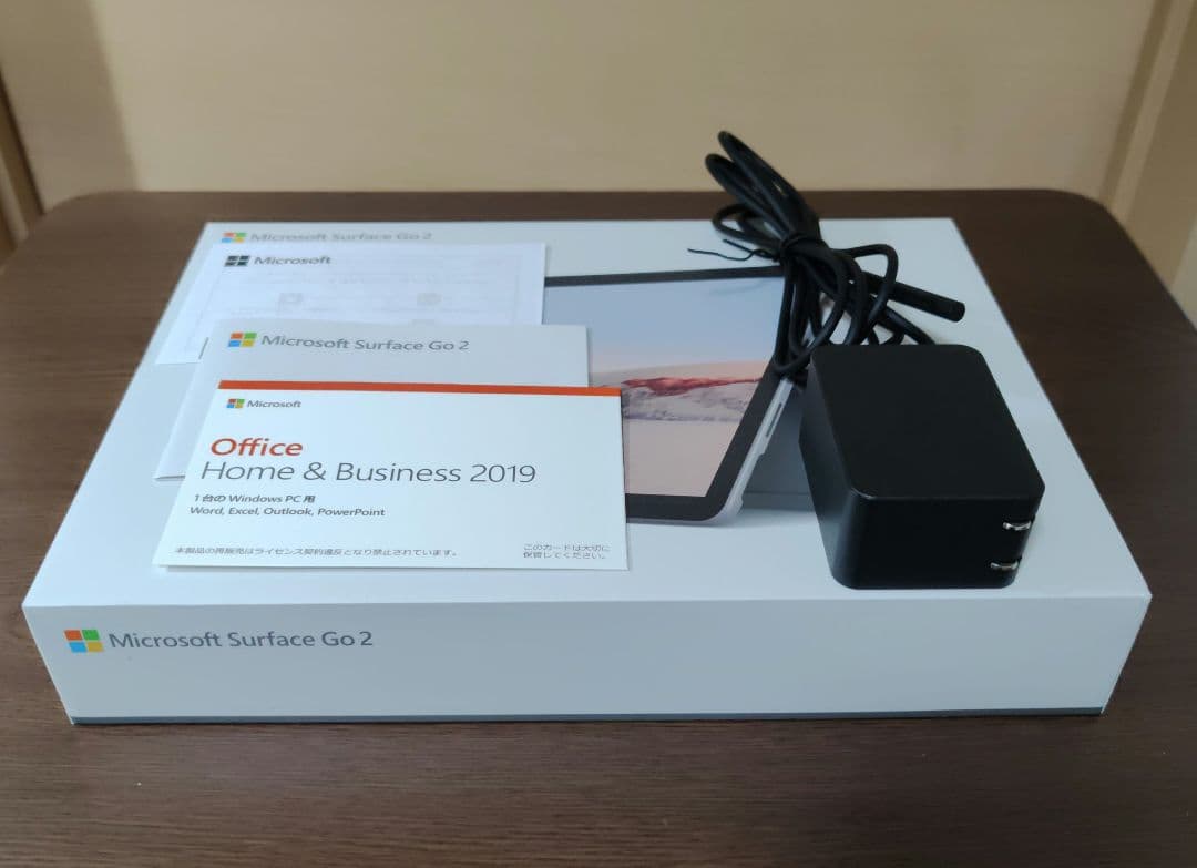 【美品】Surface Go2 8GB/128GB キ―ボ―ド付き