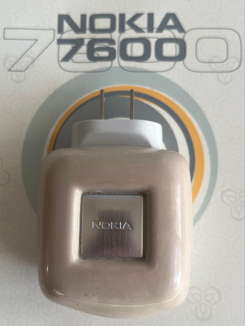 良*S様 Nokia 7600 本体 ホワイト/ゴールド