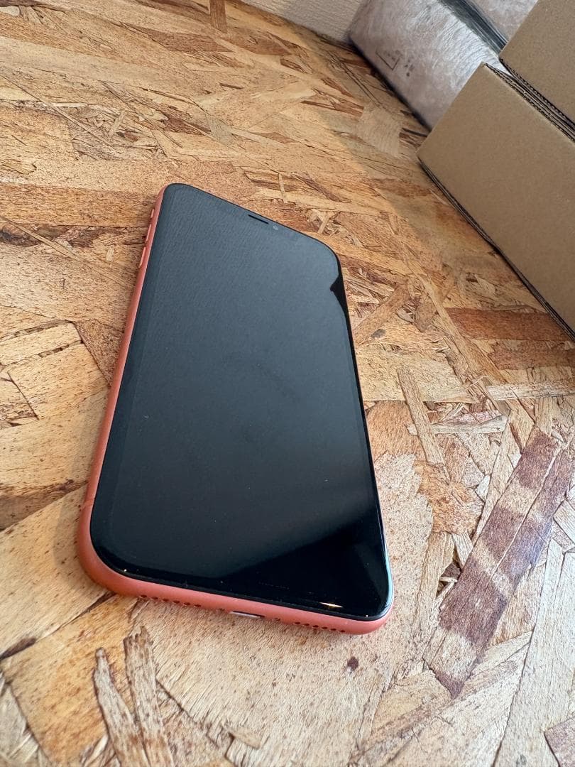 【美品】Apple iPhone XR 128GB コーラル SIMフリー