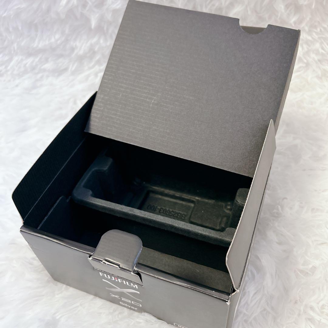【美品】FUJIFILM X20 シルバー デジタルカメラ FX-X20S