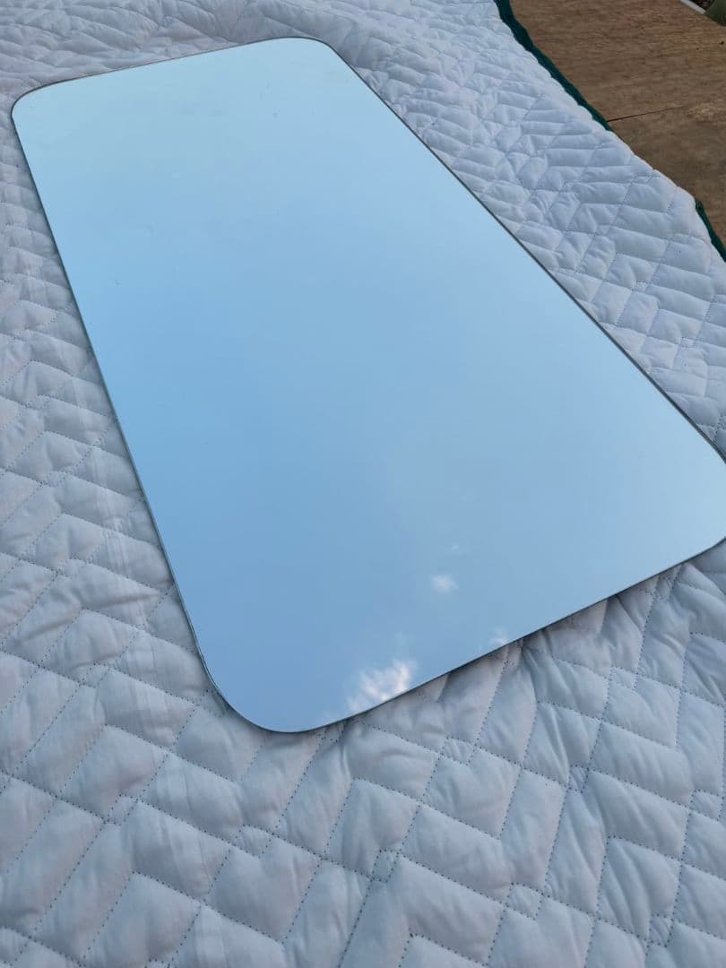 ファイブスターギガ寝台ガラス　　ネコネコ