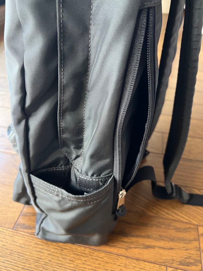 美品【スタンダードサプライ】コーデュラ素材　濃グレーバックパック