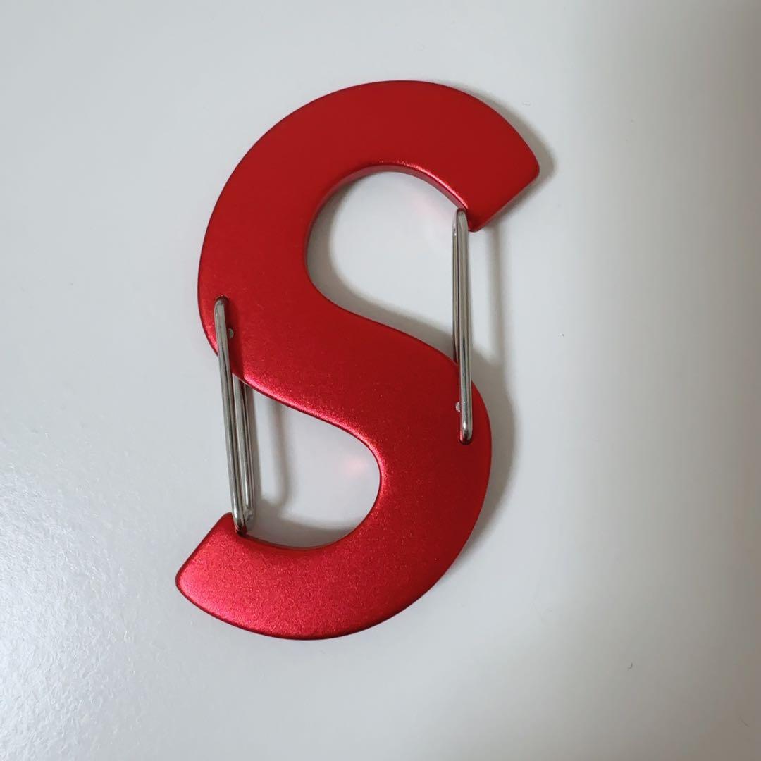 シュプリーム Nite Ize S Logo Keychain カラビナ レッド