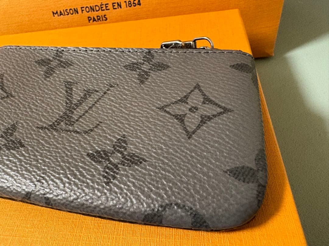 ルイヴィトン モノグラムエクリプス リバースポシェットクレ M80905