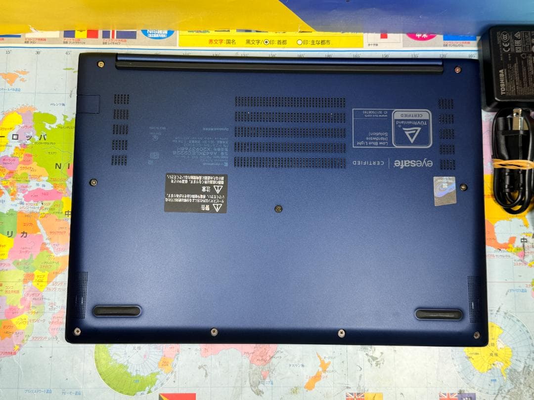 極美品 東芝 RJ74/KV 14.0型 高輝度・広視野角 第12世代i7 綺麗