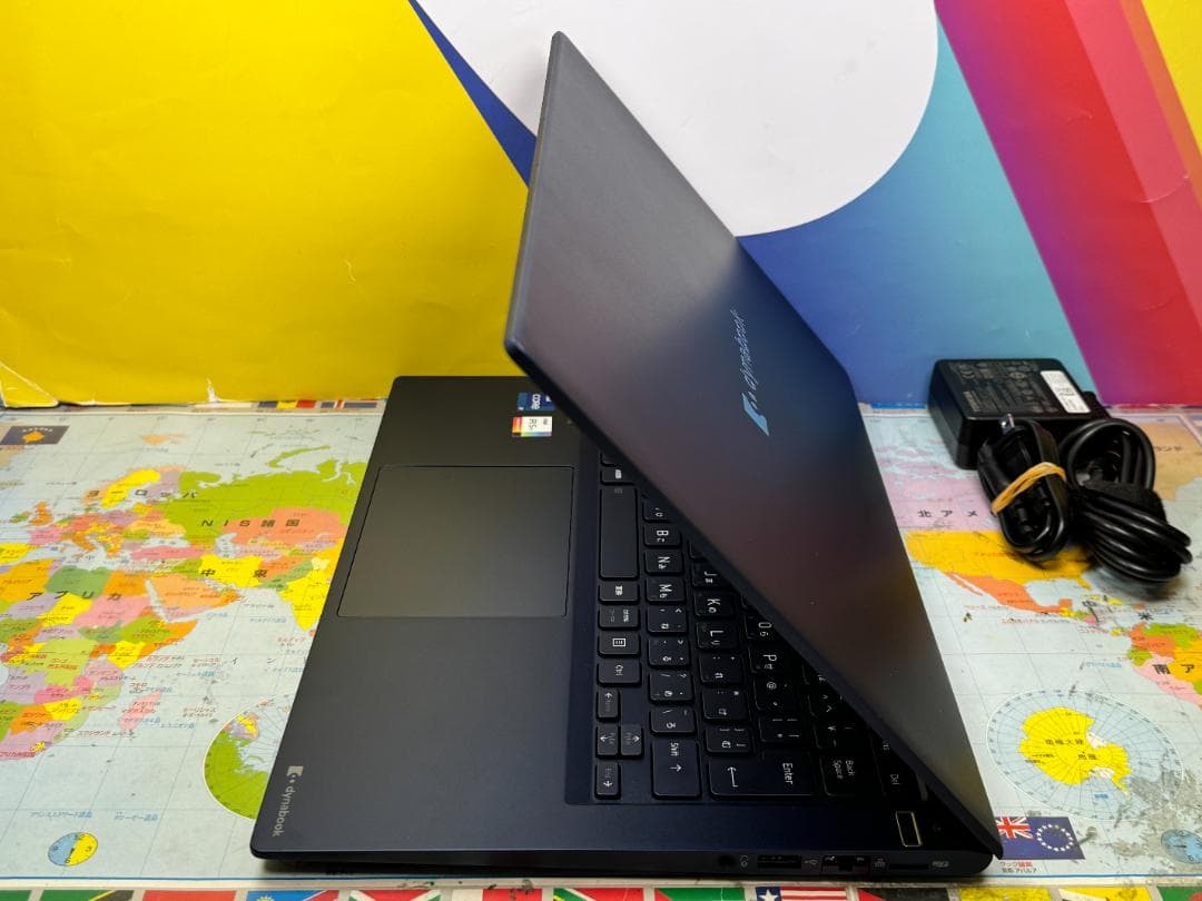 極美品 東芝 RJ74/KV 14.0型 高輝度・広視野角 第12世代i7 綺麗