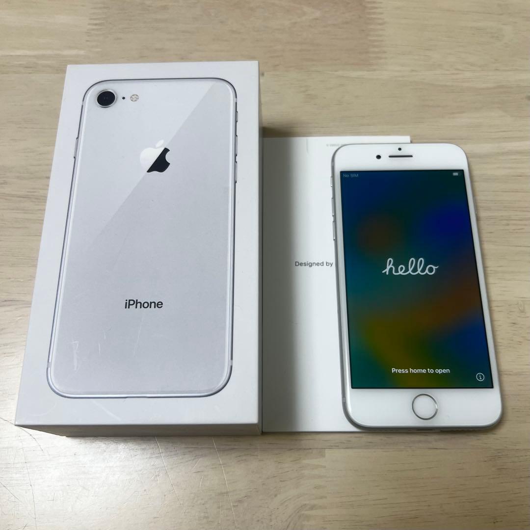 iPhone8 Silver 64GB SIMフリー　初期化済