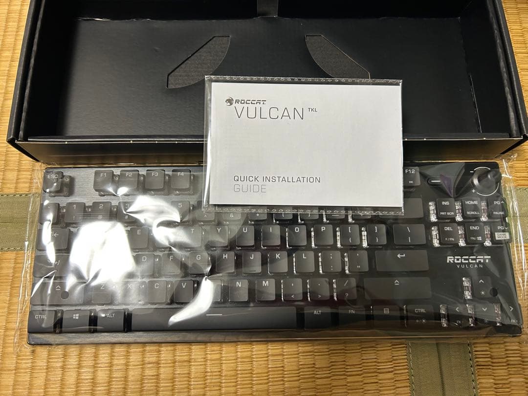 【箱付き】【即購入可】ROCCAT ゲーミングキーボード TKL ブラック