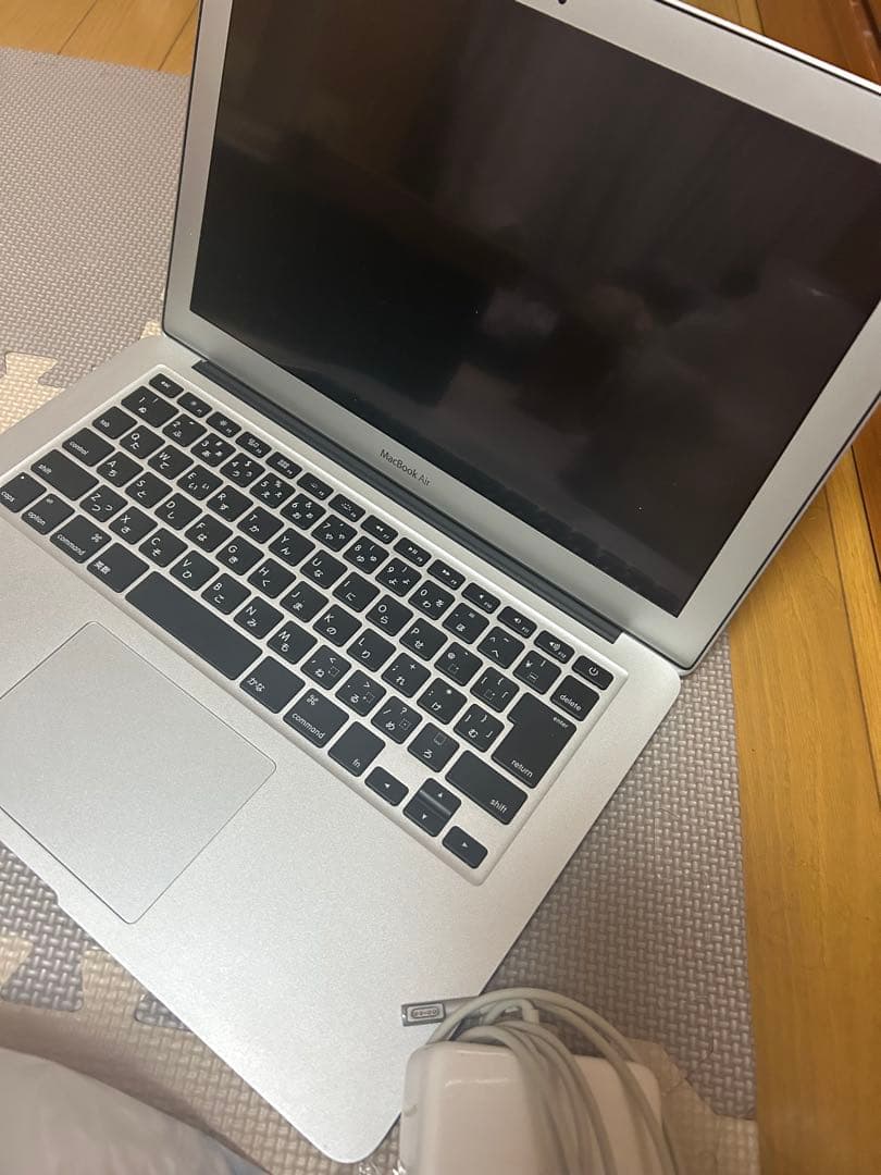 Apple MacBook AIR 13インチ