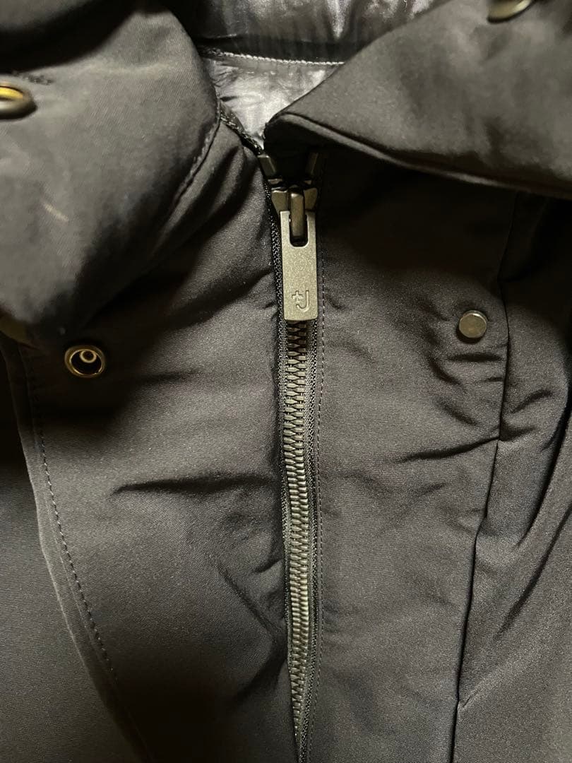 ユニクロ プラスJ ハイブリッドダウンジャケット 数回着用 美品 クリーニング済