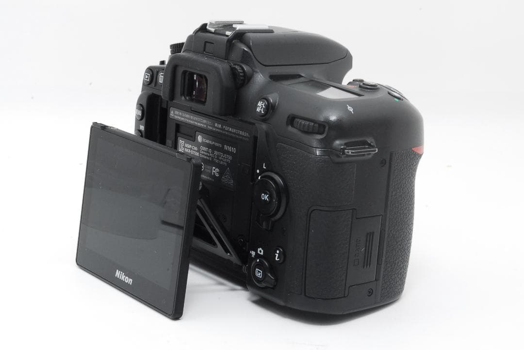 超高性能！Nikon D7500 ダブルレンズセット VR付き