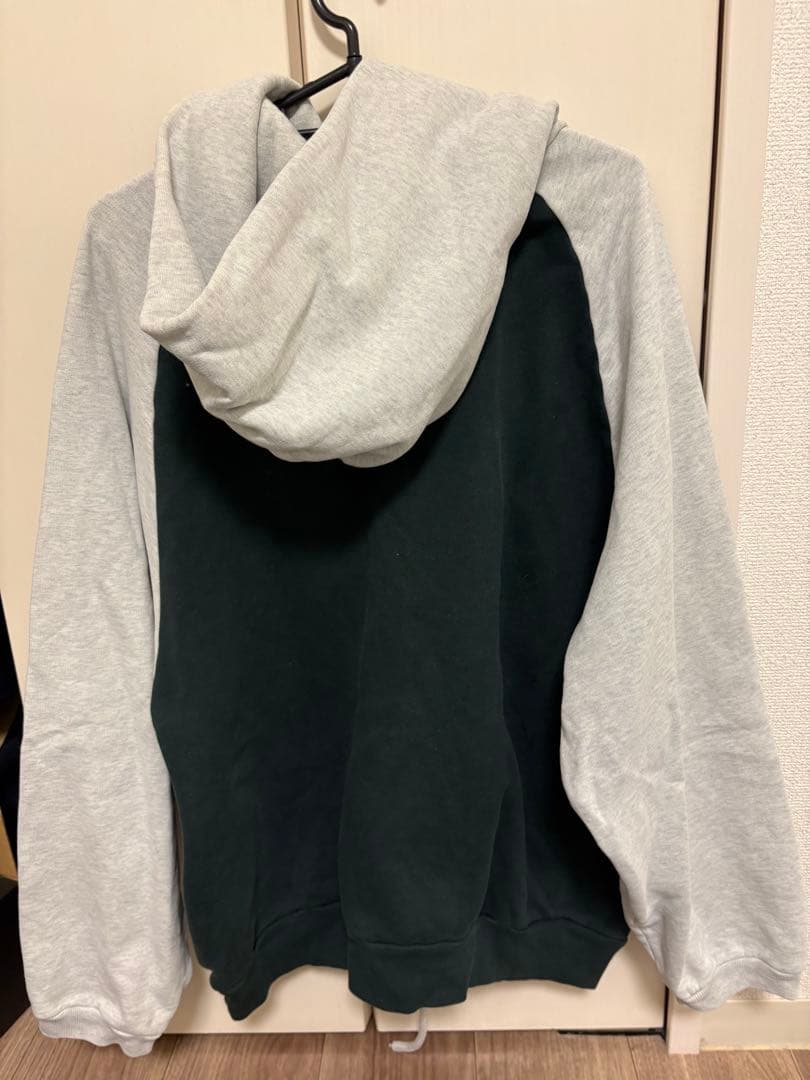 ERL パーカー　Mサイズ