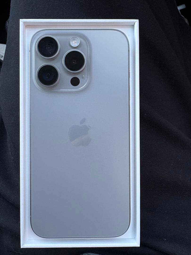 Apple iPhone 15 Pro ナチュラルチタニウム 本体　箱あり