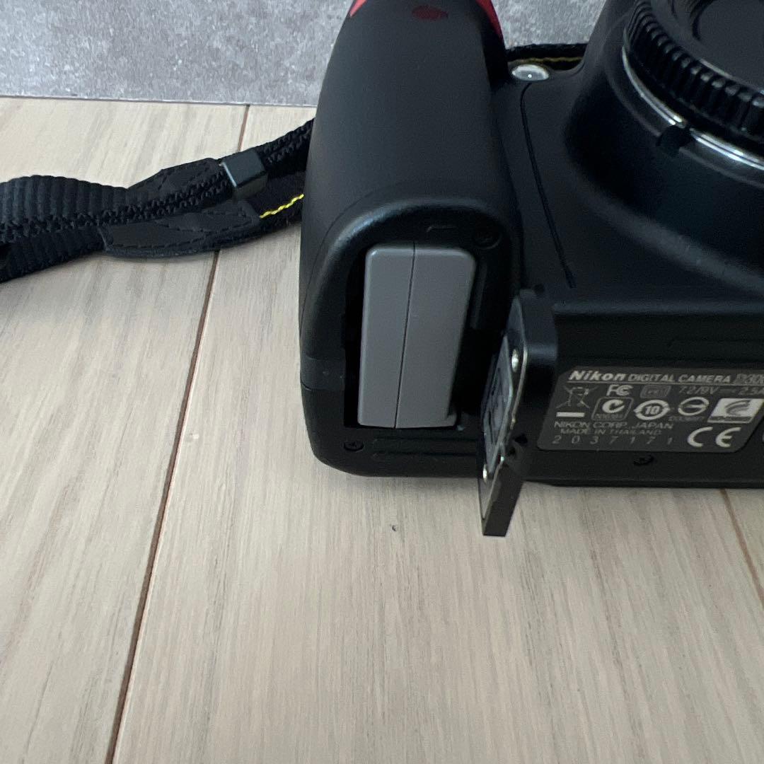 Nikon D3000 デジタル一眼レフカメラ ブラック　本体