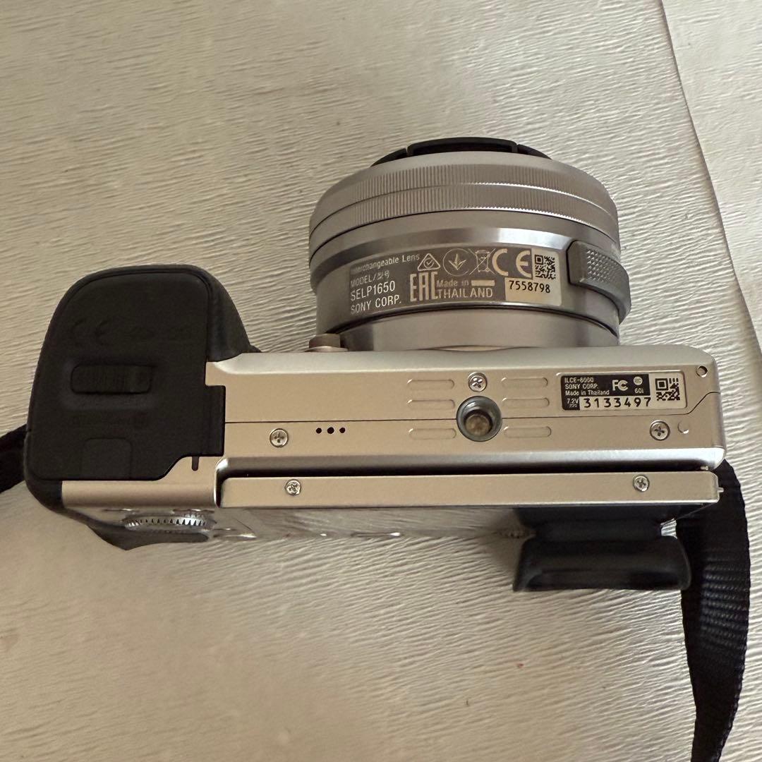h*o様 【中古】SONY α6000 シルバー ダブルズームレンズキット