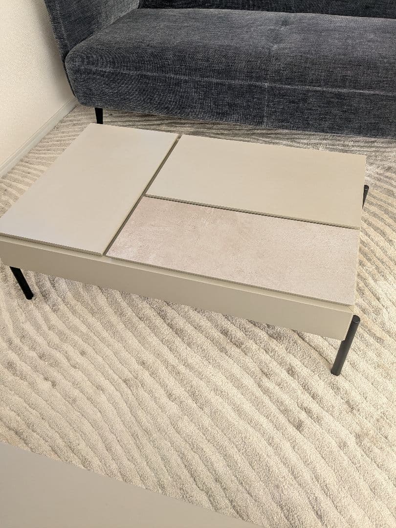 コーヒーテーブル　Chiva