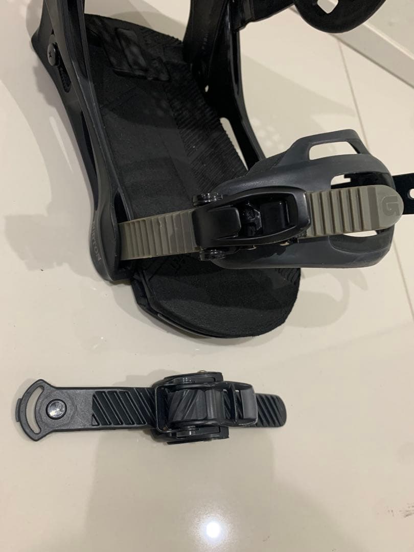 Burton Malavita ’22-23 S-sizeブラック