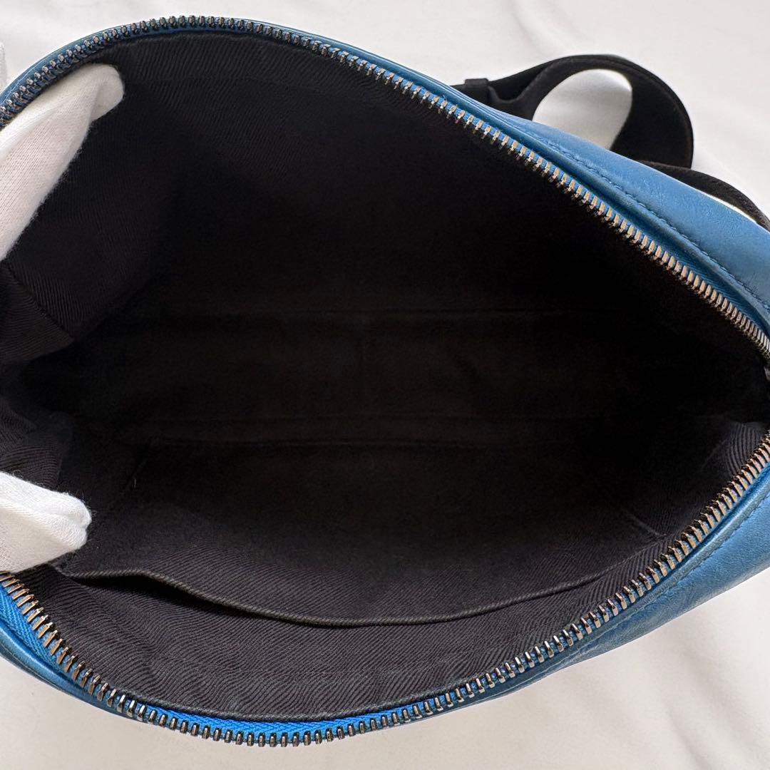 ボッテガヴェネタ イントレチャート ボディバッグ ブルー