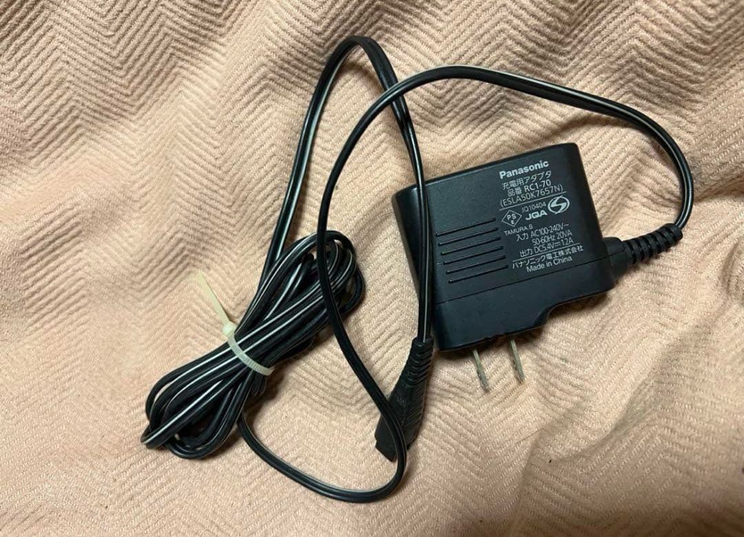 Panasonicパナソニック　電気シェーバーラムダッシュ５枚刃 ES-LV5G